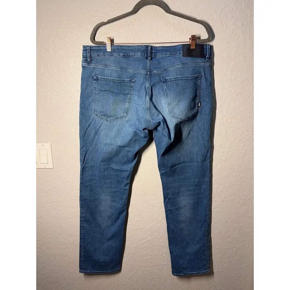 Hugo Boss Men's Maine Regular Fit Jeans Light Wash Cashmere Touch Denim 38/30